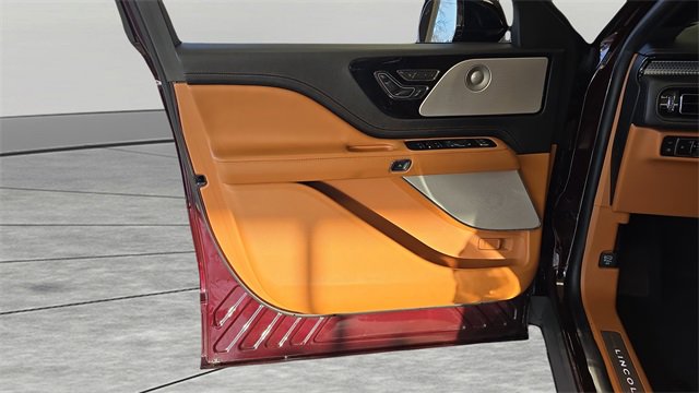 Used 2023 Lincoln Aviator Black Label Grand Touring image 27