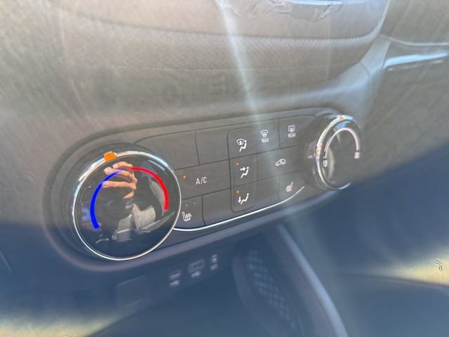 Used 2023 Chevrolet TrailBlazer LT FWD image 34