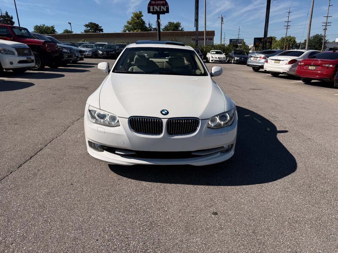 Used 2011 BMW 335i xDrive Coupe w/ Premium Pkg AWD/4WD image 3