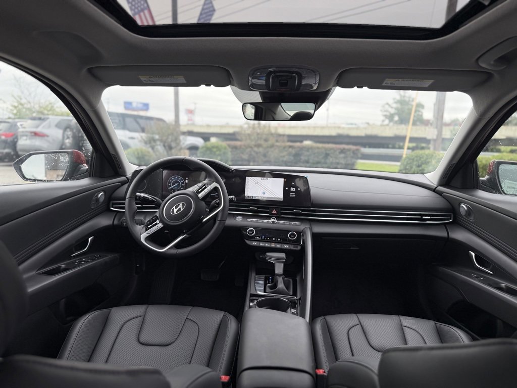 New 2025 Hyundai Elantra Limited image 20