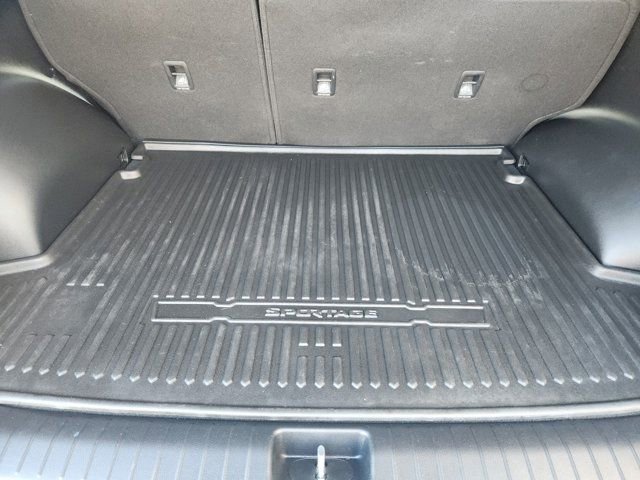 Used 2018 Kia Sportage LX image 32