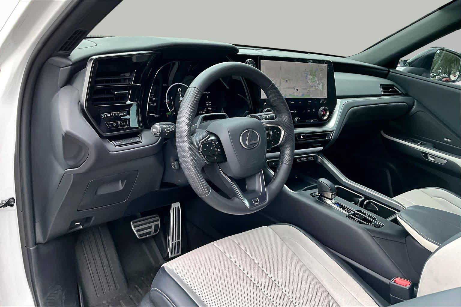 Used 2024 Lexus TX 500h AWD w/ Technology Package image 18