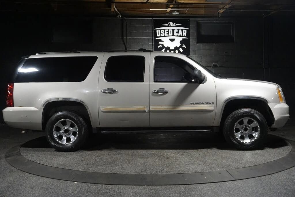 Used 2007 GMC Yukon XL SLE image 7