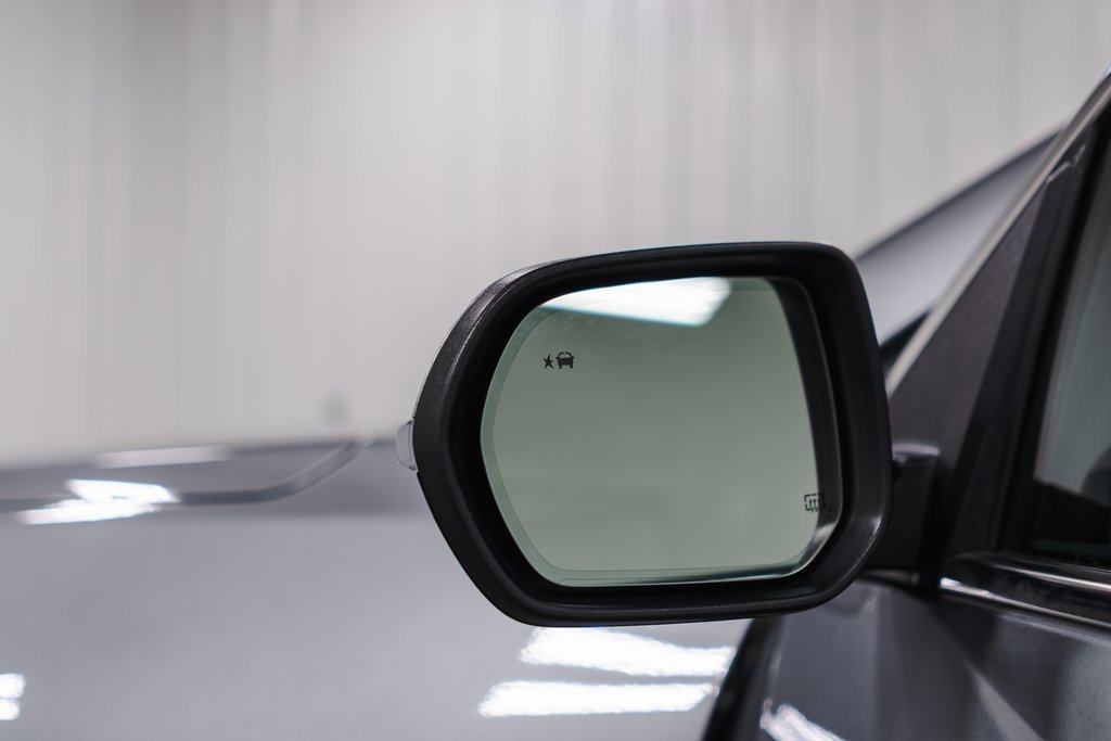 Used 2024 GMC Acadia Denali image 44