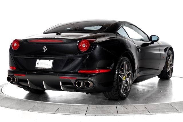 Certified 2016 Ferrari California T RWD image 10