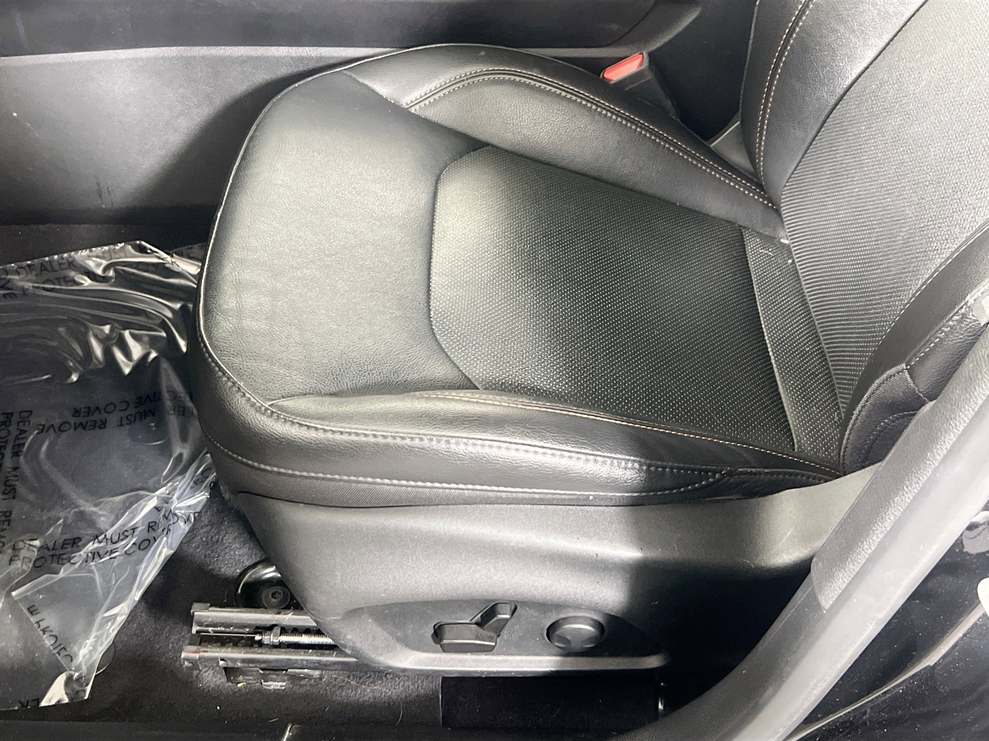 Used 2022 Jeep Compass Latitude w/ Sun and Sound Group image 18