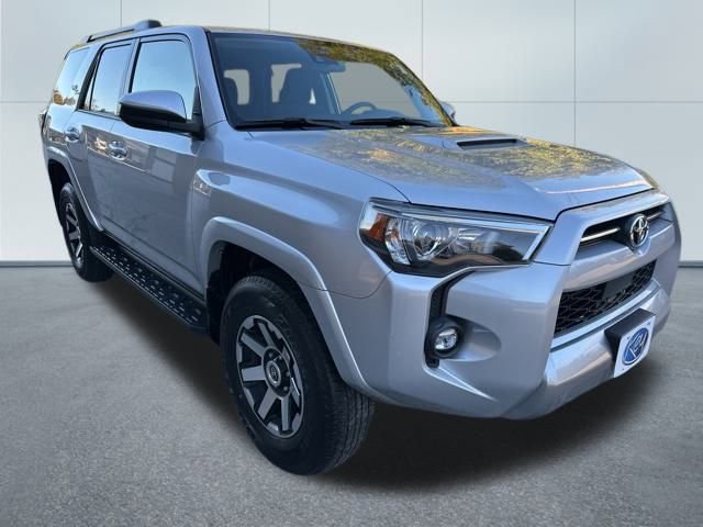 Used 2024 Toyota 4Runner TRD Off-Road image 2