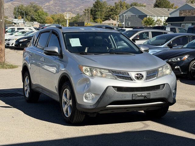 Used 2015 Toyota RAV4 XLE image 2