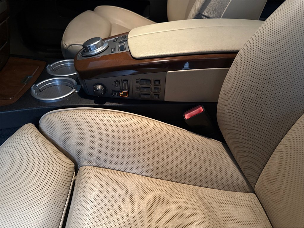 Used 2008 BMW 750Li image 22