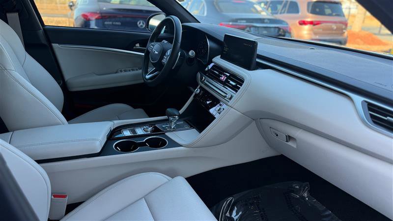 Used 2025 Genesis G70 2.5T image 29