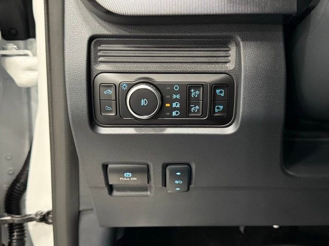New 2025 Ford F350 Platinum w/ FX4 Off-Road Package image 14