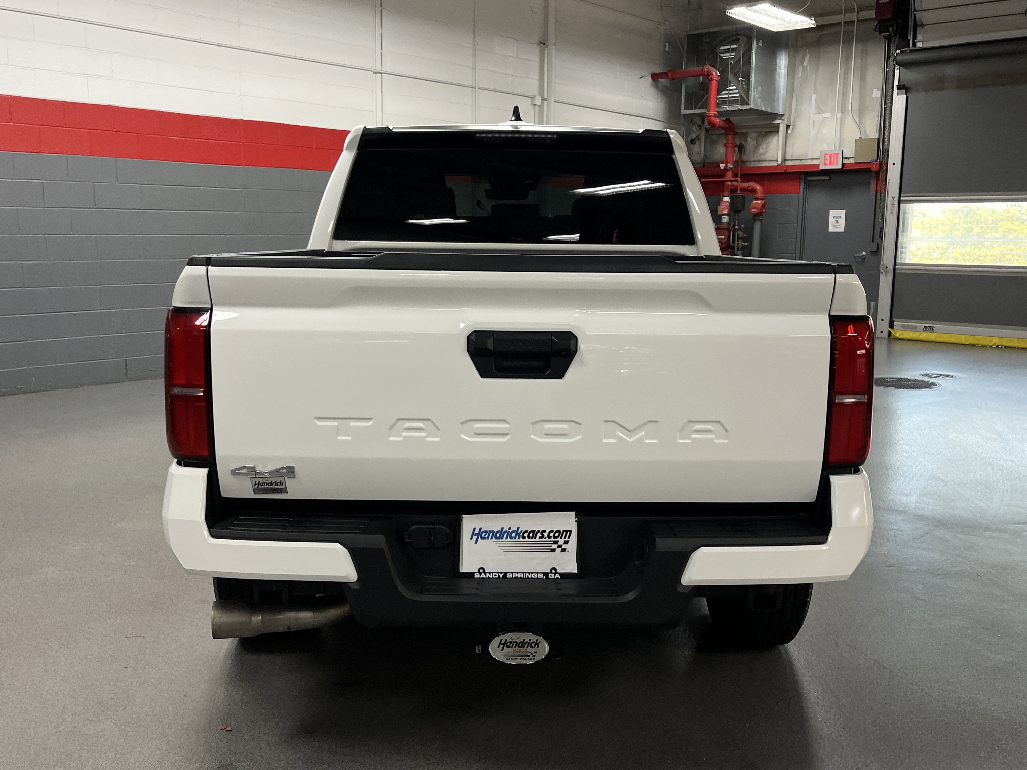 Certified 2024 Toyota Tacoma SR5 image 9