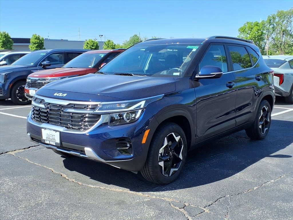 Used 2025 Kia Seltos EX AWD/4WD image 31