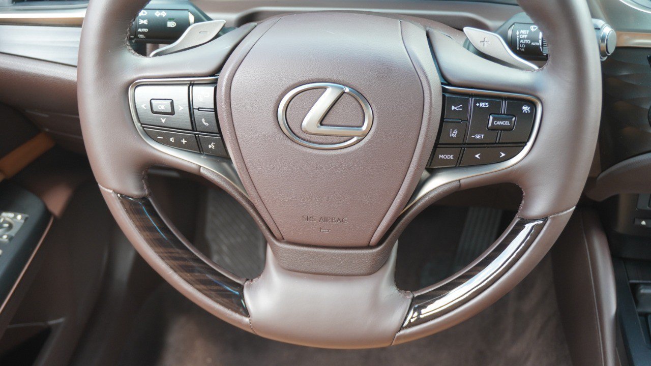 Certified 2021 Lexus ES 350 w/ Premium Package FWD image 29