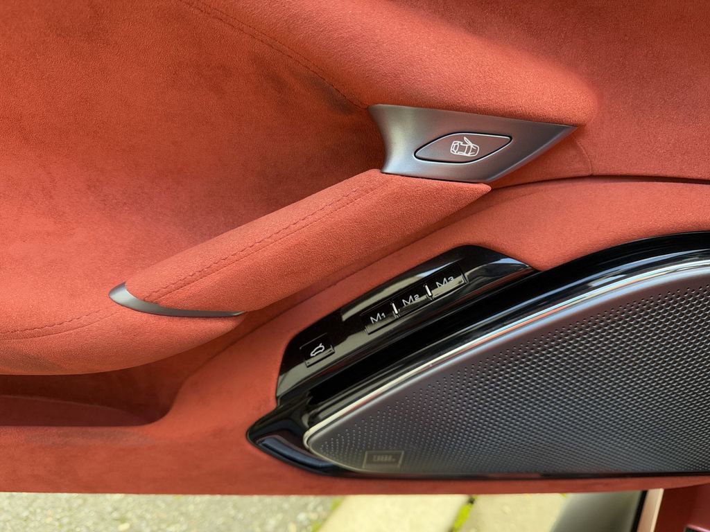 Used 2025 Ferrari Roma Spider image 13