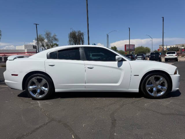 Used 2013 Dodge Charger R/T RWD image 2