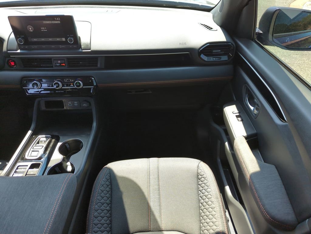 Used 2023 Honda Pilot Sport image 16