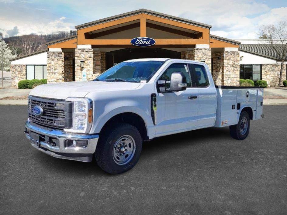 New 2023 Ford F250 XL w/ XL Chrome Package image 17
