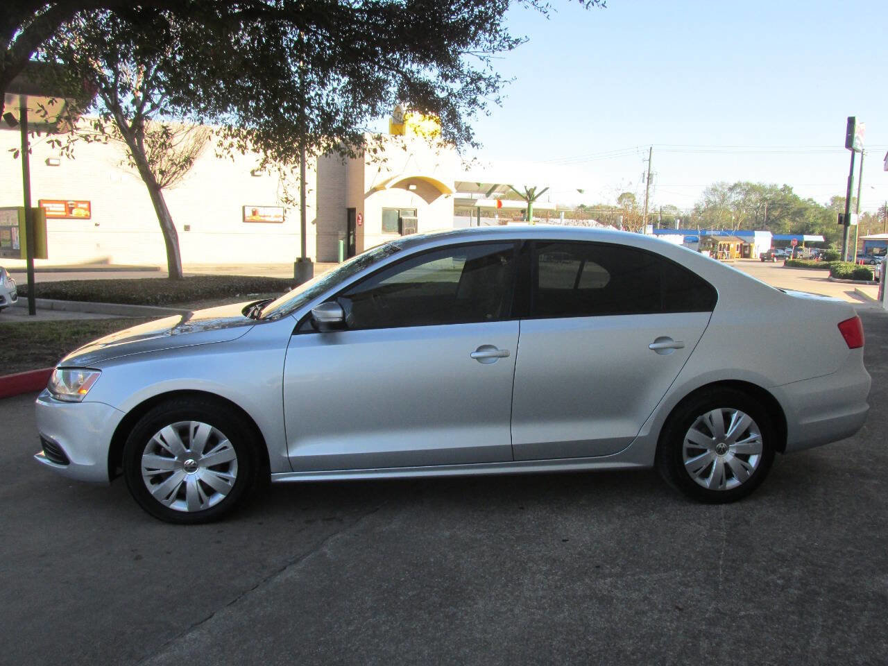 Used 2014 Volkswagen Jetta S image 9