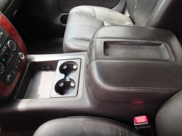 Used 2009 Chevrolet Silverado 2500 LTZ w/ Safety Package AWD/4WD image 27