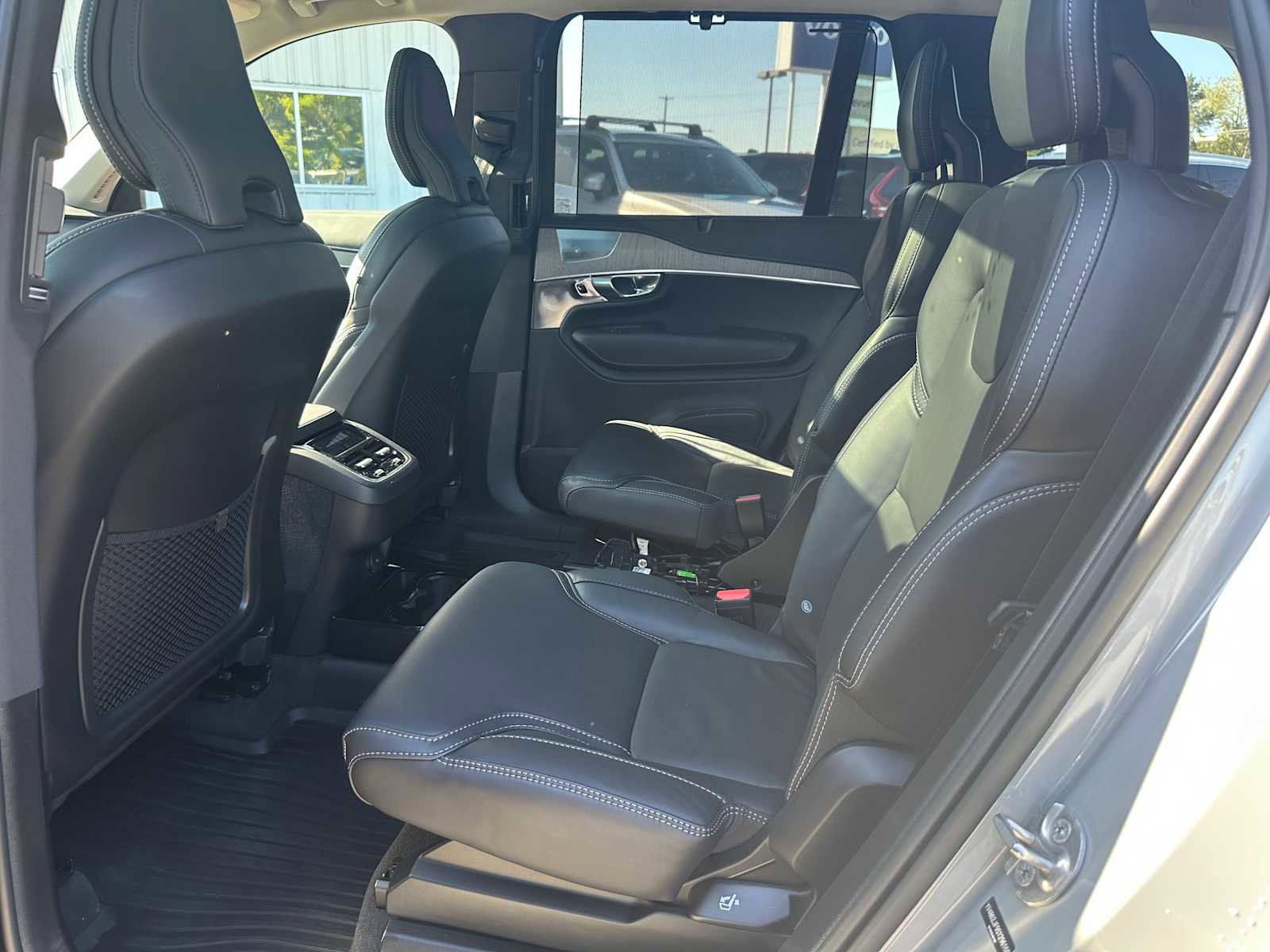 Certified 2025 Volvo XC90 B6 Ultra w/ Protection Package Premier image 15