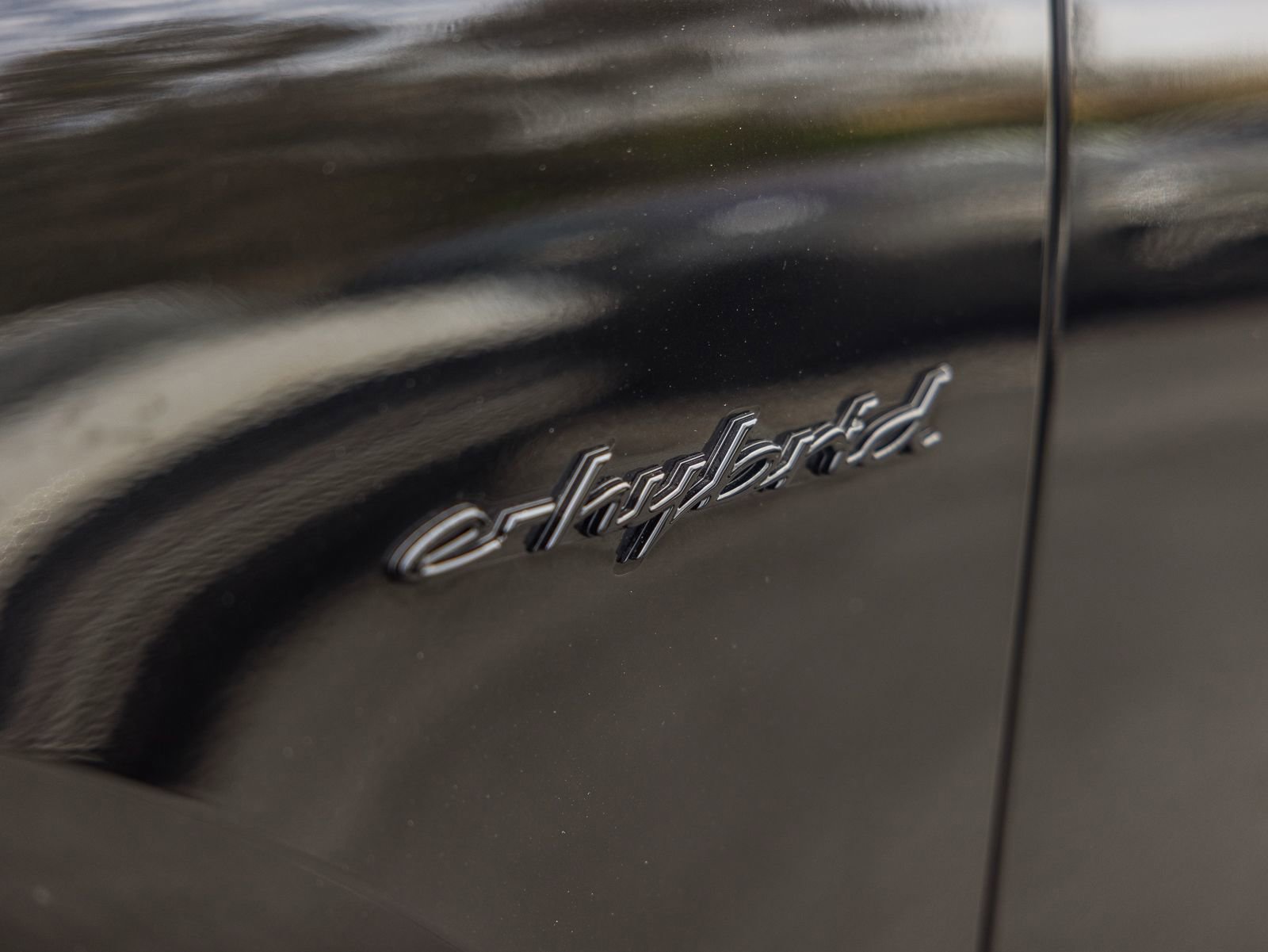 Certified 2025 Porsche Cayenne Turbo AWD/4WD image 29