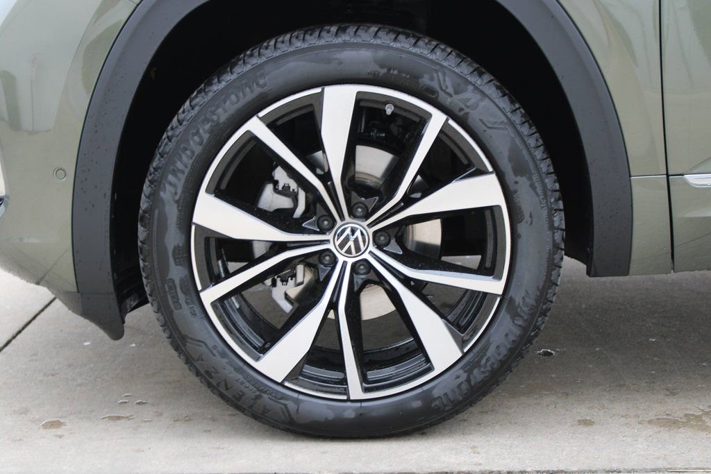 New 2026 Volkswagen Atlas SEL Premium R-Line image 25