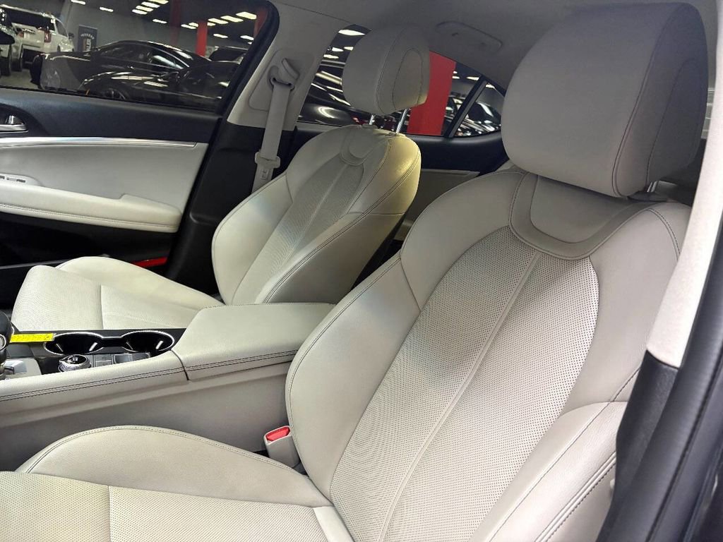 Used 2021 Genesis G70 2.0T AWD/4WD image 16