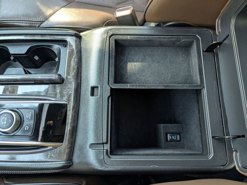 Used 2023 Nissan Armada Platinum w/ Captain's Chairs Package image 28