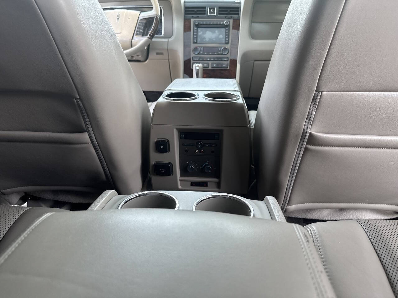 Used 2013 Lincoln Navigator L 2WD w/ HD Trailer Tow Pkg image 21