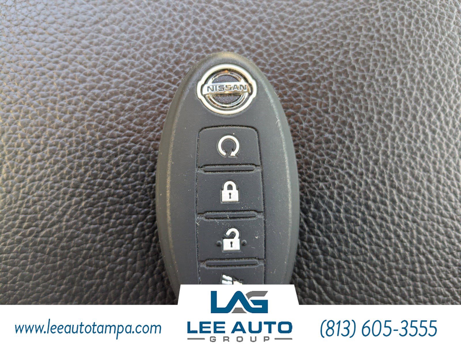 Used 2018 Nissan Titan SL image 29