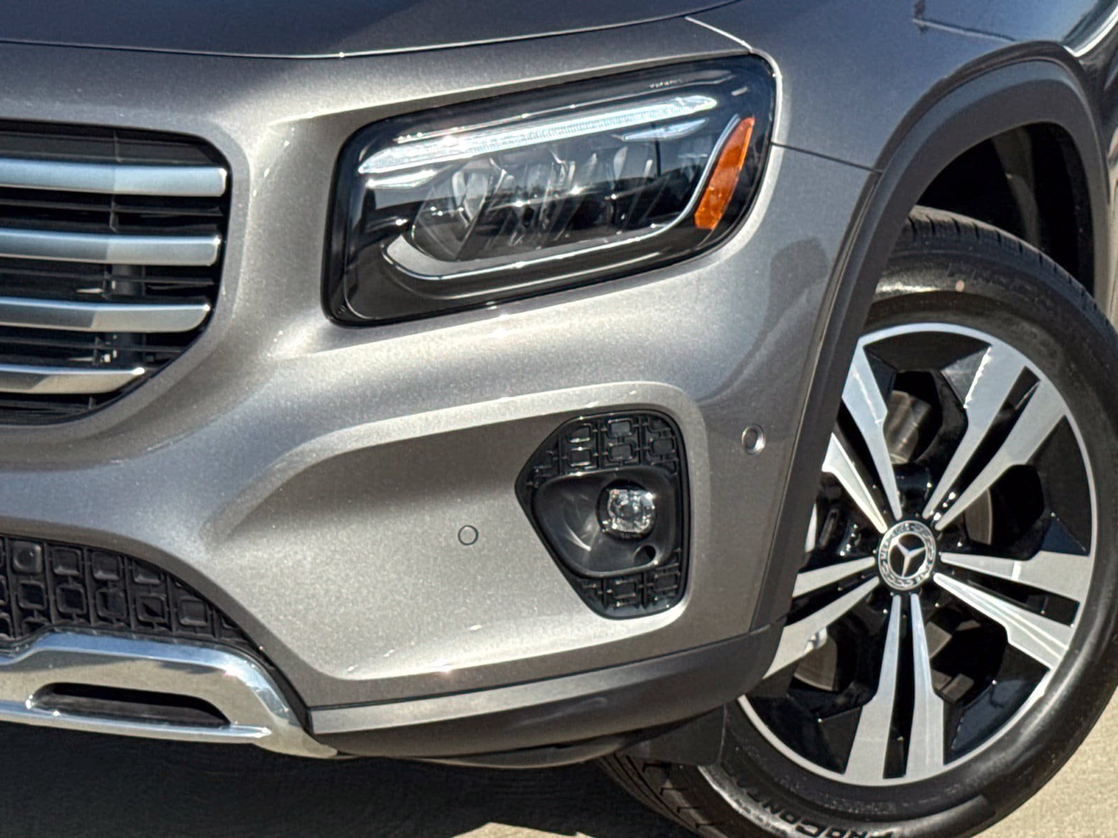 New 2026 Mercedes-Benz GLB 250 4MATIC image 3