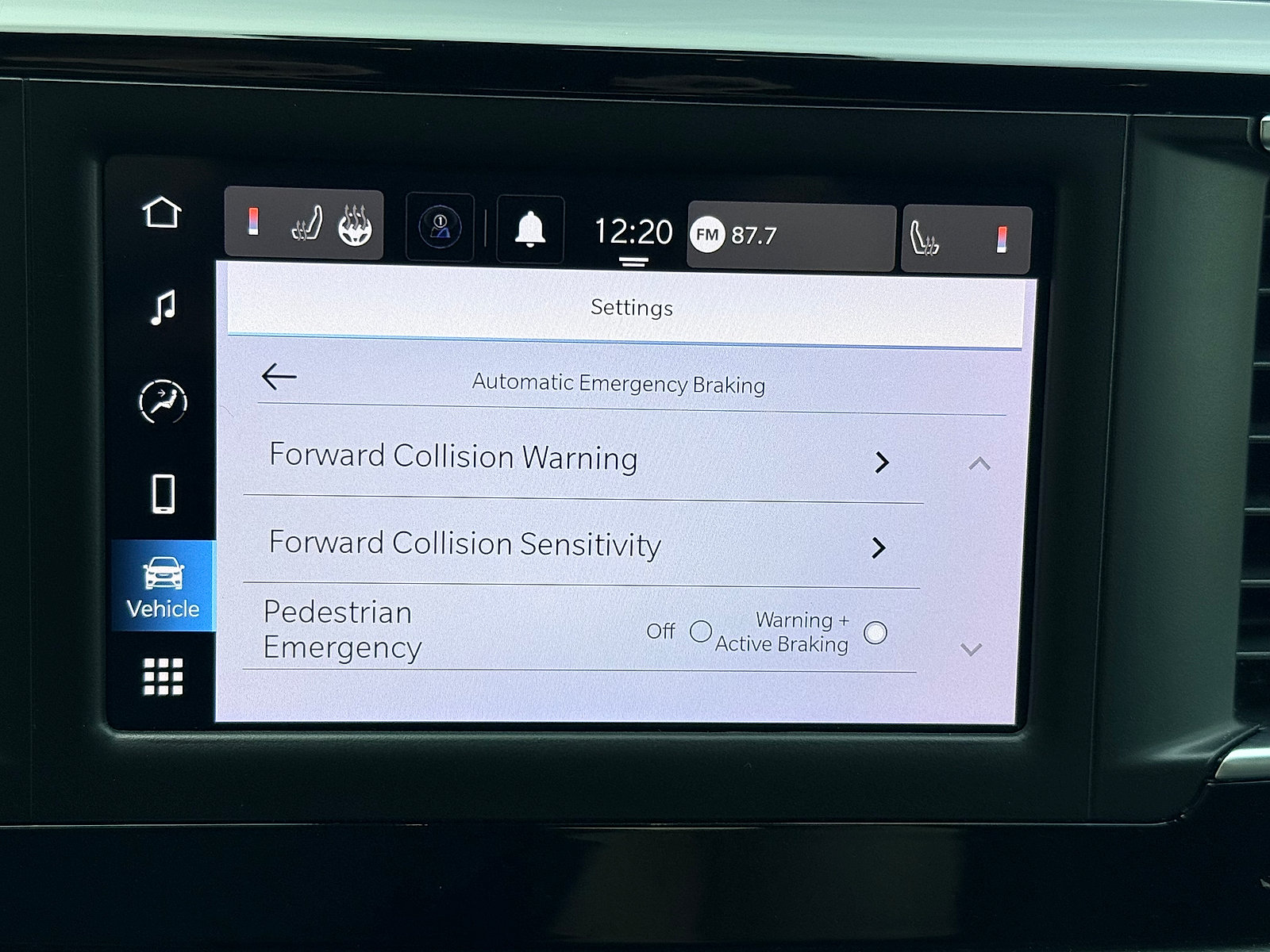 Used 2023 Chrysler Voyager LX FWD image 28