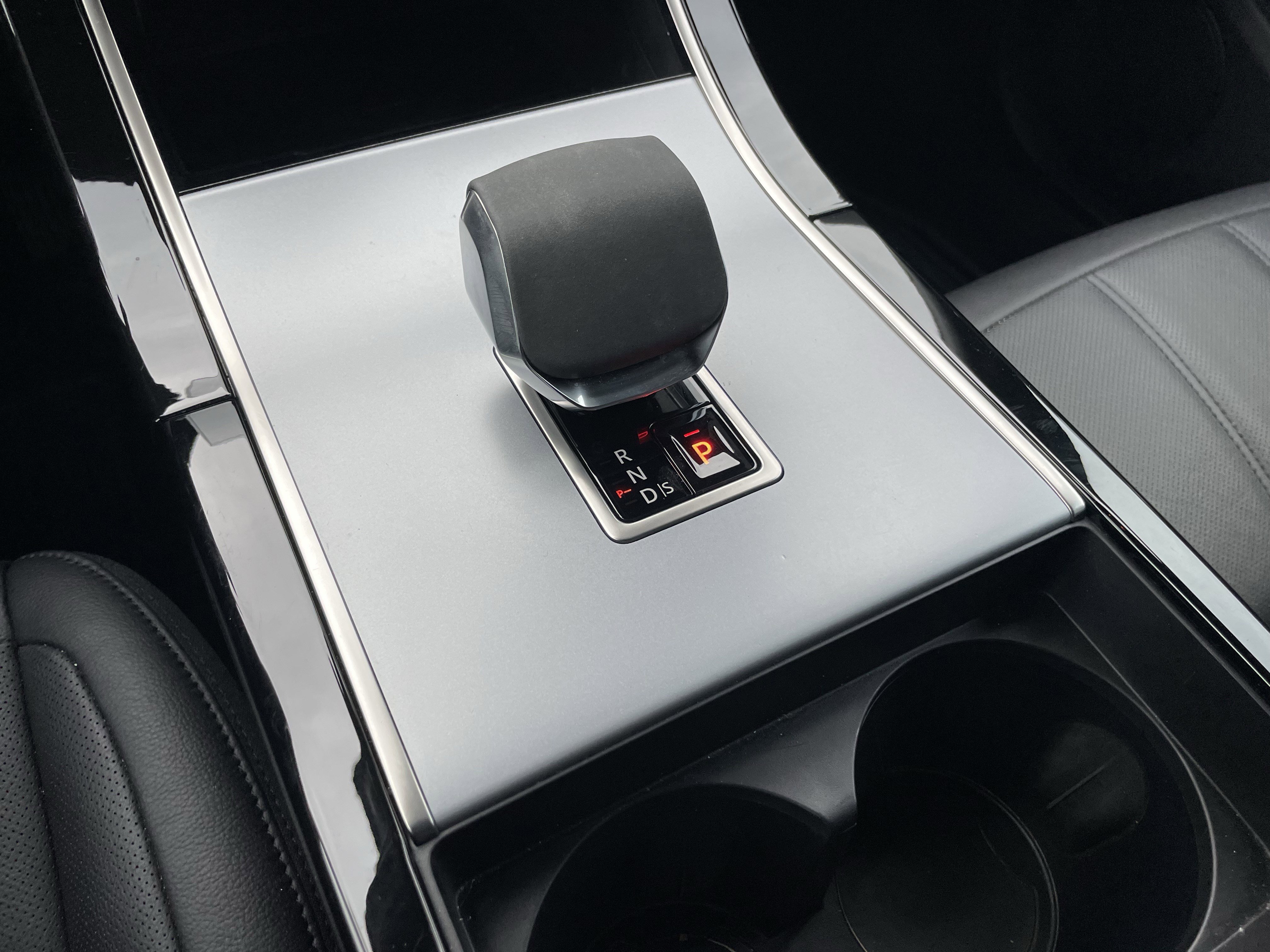 Certified 2024 Land Rover Range Rover Evoque S image 20