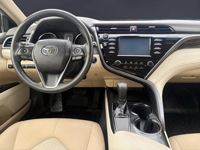 Used 2018 Toyota Camry LE w/ Convenience Package FWD image 10