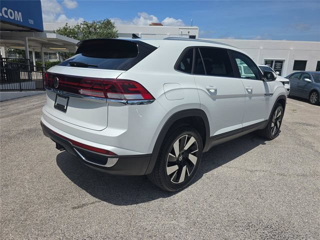 New 2026 Volkswagen Atlas Cross Sport SE FWD image 3