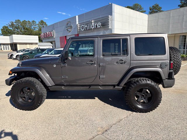Used 2018 Jeep Wrangler Unlimited Sahara AWD/4WD image 1