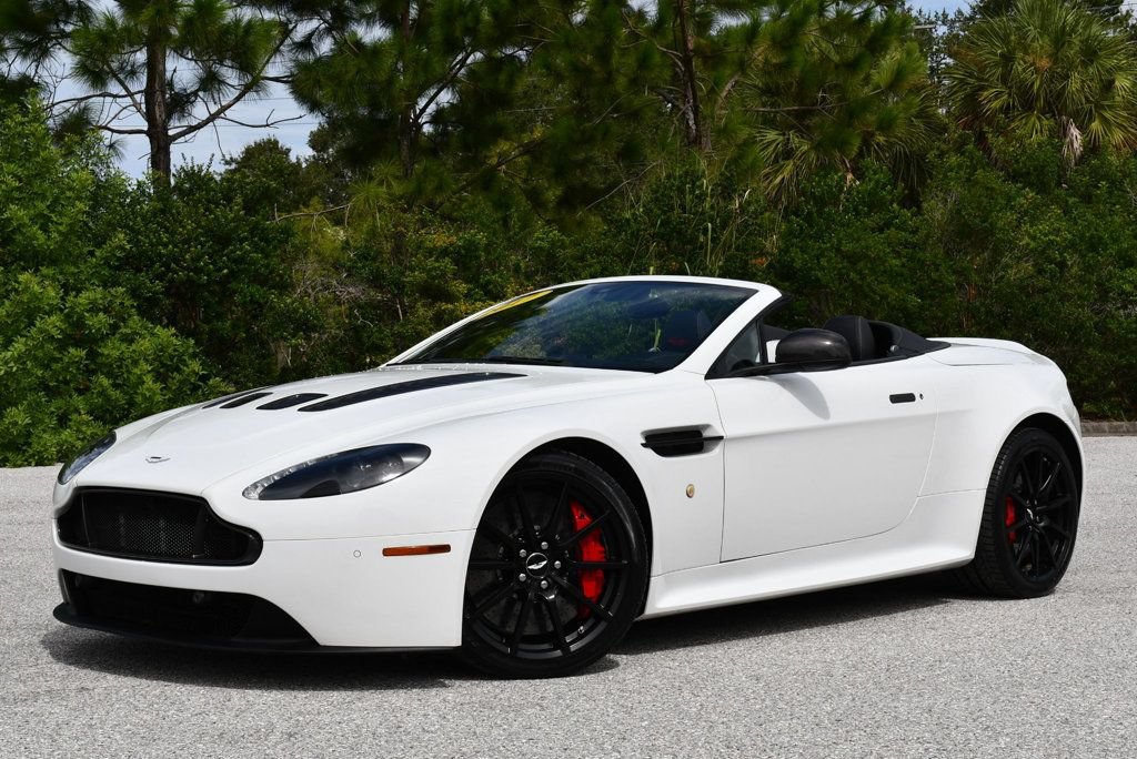 Used 2017 Aston Martin V12 Vantage S RWD image 20