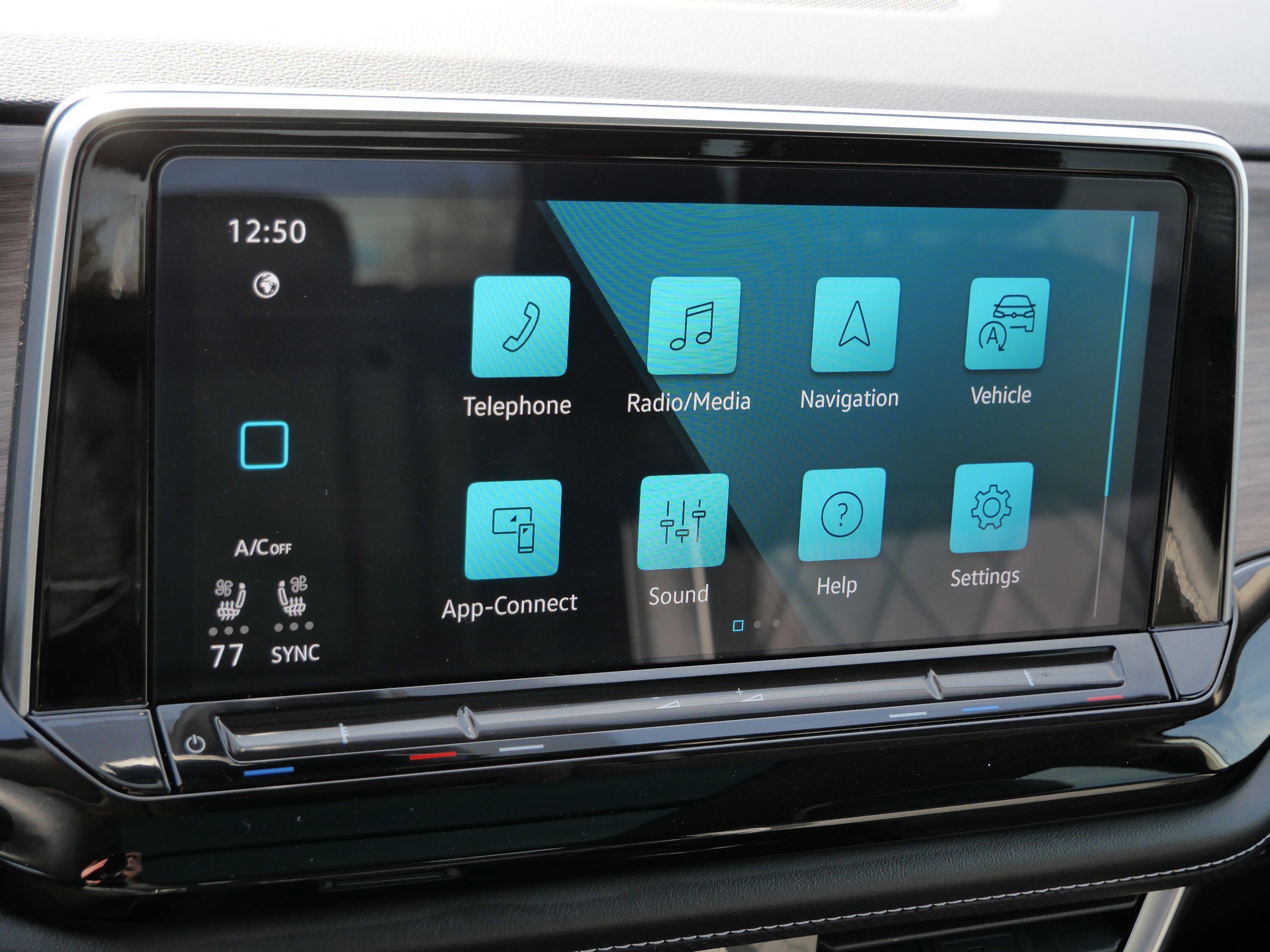 Certified 2024 Volkswagen Atlas SEL Premium R-Line image 24