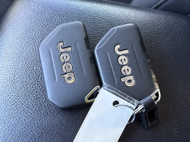 Used 2022 Jeep Wrangler Unlimited Sport AWD/4WD image 30