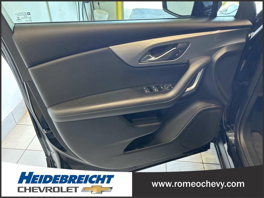 Certified 2020 Chevrolet Blazer L FWD image 10