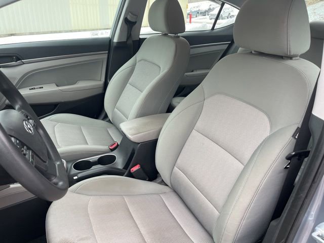 Used 2017 Hyundai Elantra SE image 12