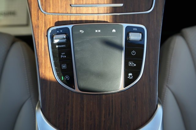 Used 2022 Mercedes-Benz GLC 300 4MATIC w/ Multimedia Package Lite image 30