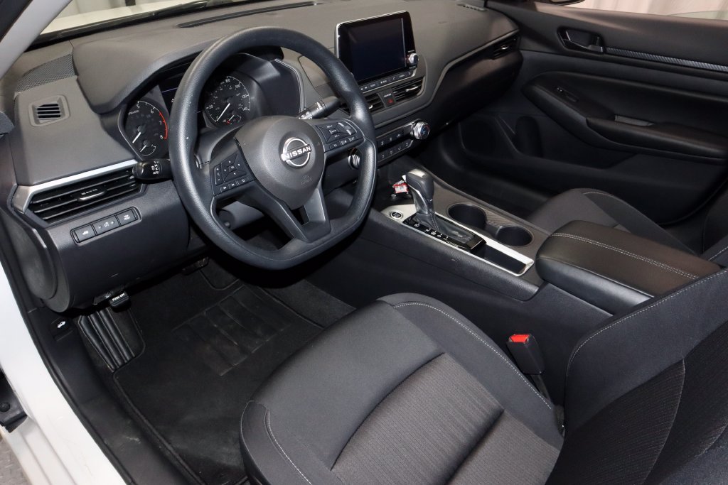 Certified 2025 Nissan Altima 2.5 S FWD image 24