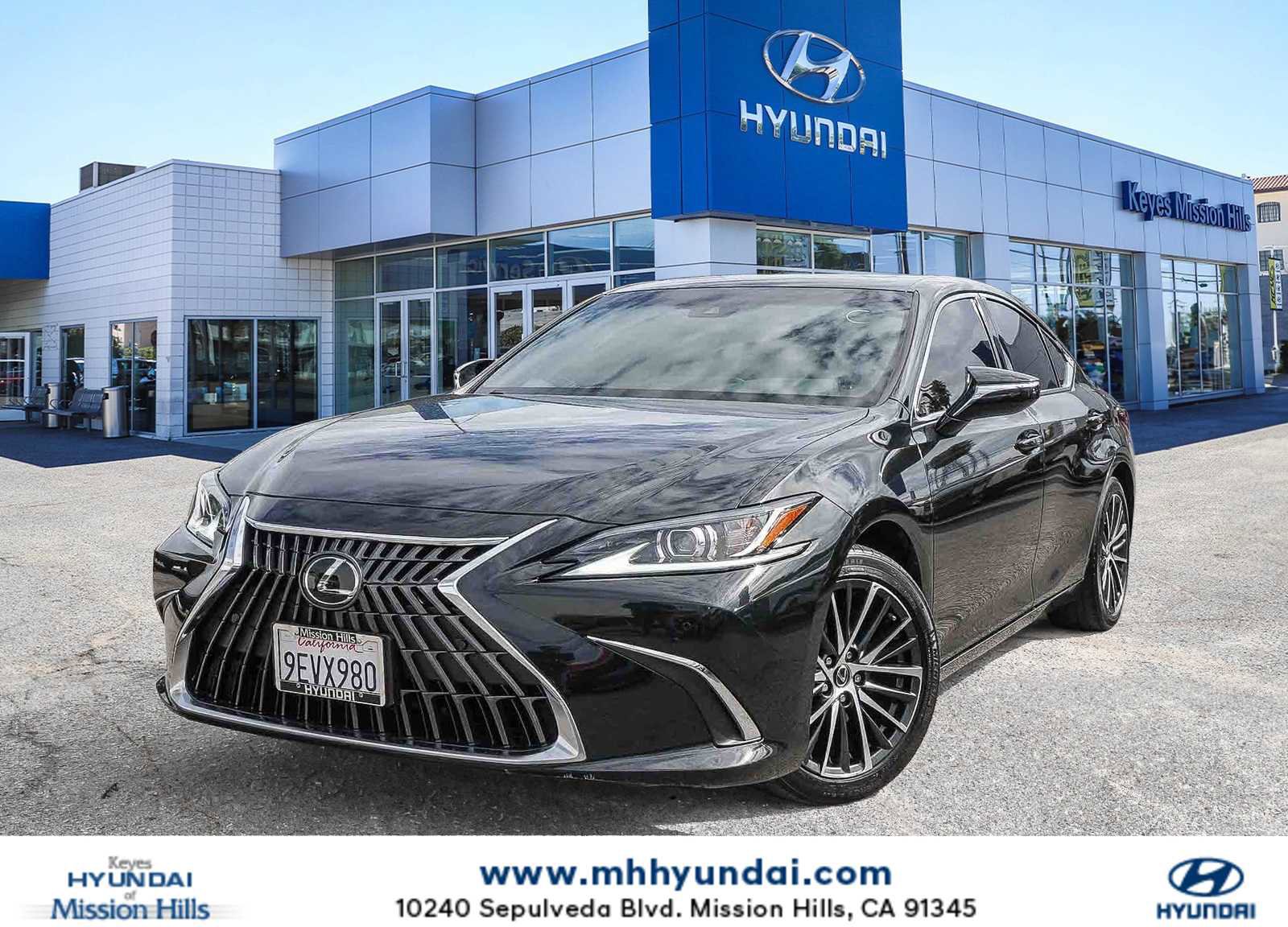 Used 2023 Lexus ES 300h w/ Premium Package