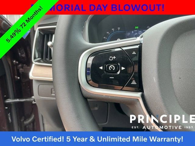 Certified 2025 Volvo XC90 B5 Plus AWD/4WD image 23