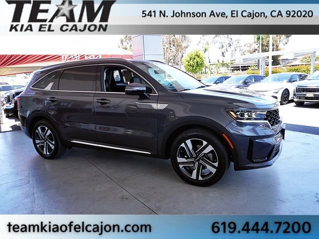 Certified 2022 Kia Sorento SX w/ Panoramic Sunroof Package AWD/4WD image 9