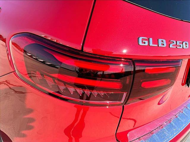 New 2026 Mercedes-Benz GLB 250 image 27