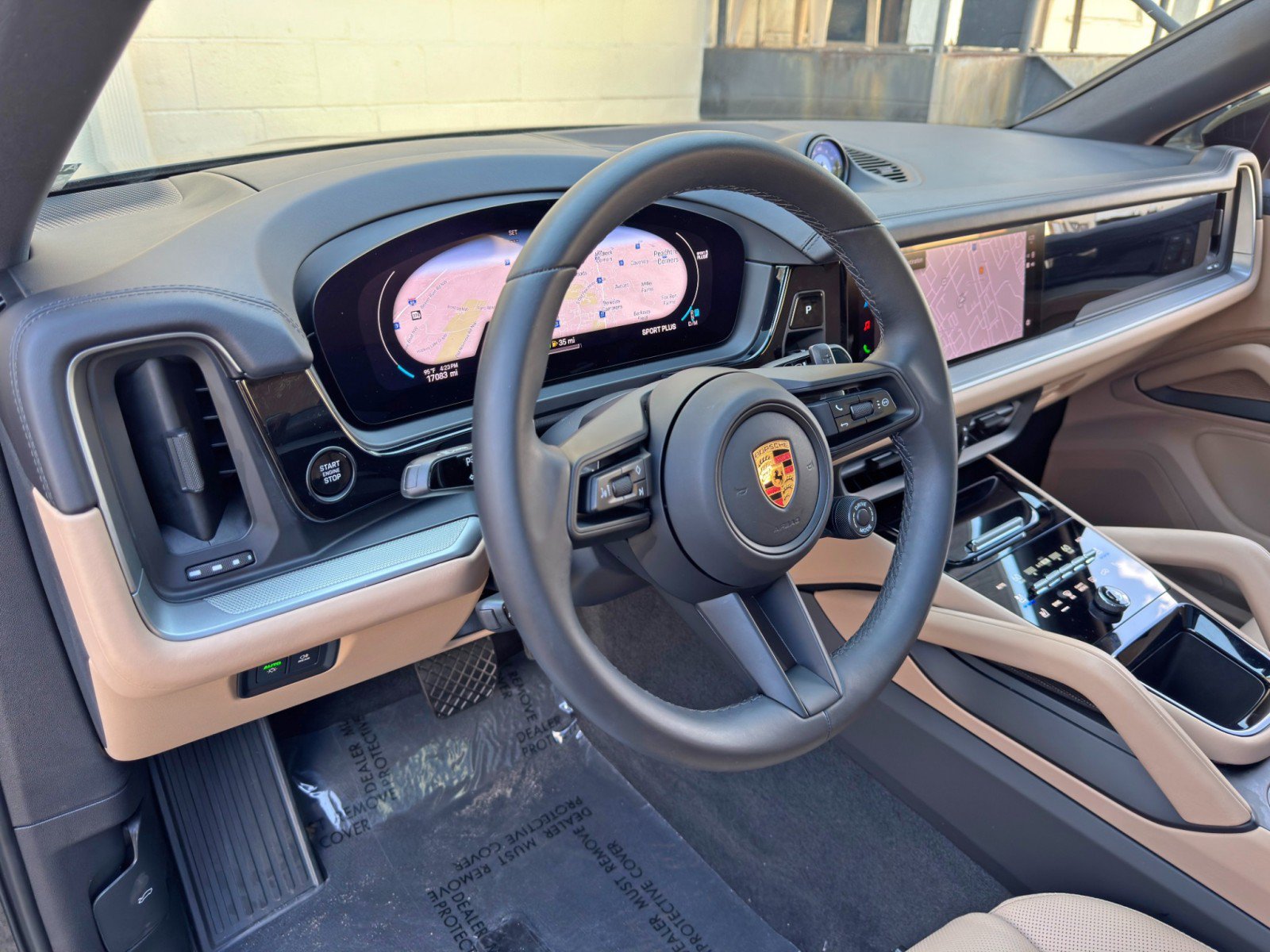 Used 2024 Porsche Cayenne Coupe AWD/4WD image 14