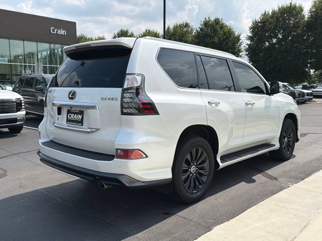 Used 2023 Lexus GX 460 Luxury w/ Sport Design Package AWD/4WD image 10